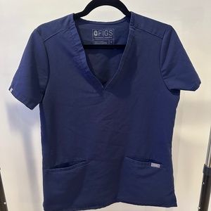 Figs scrub top